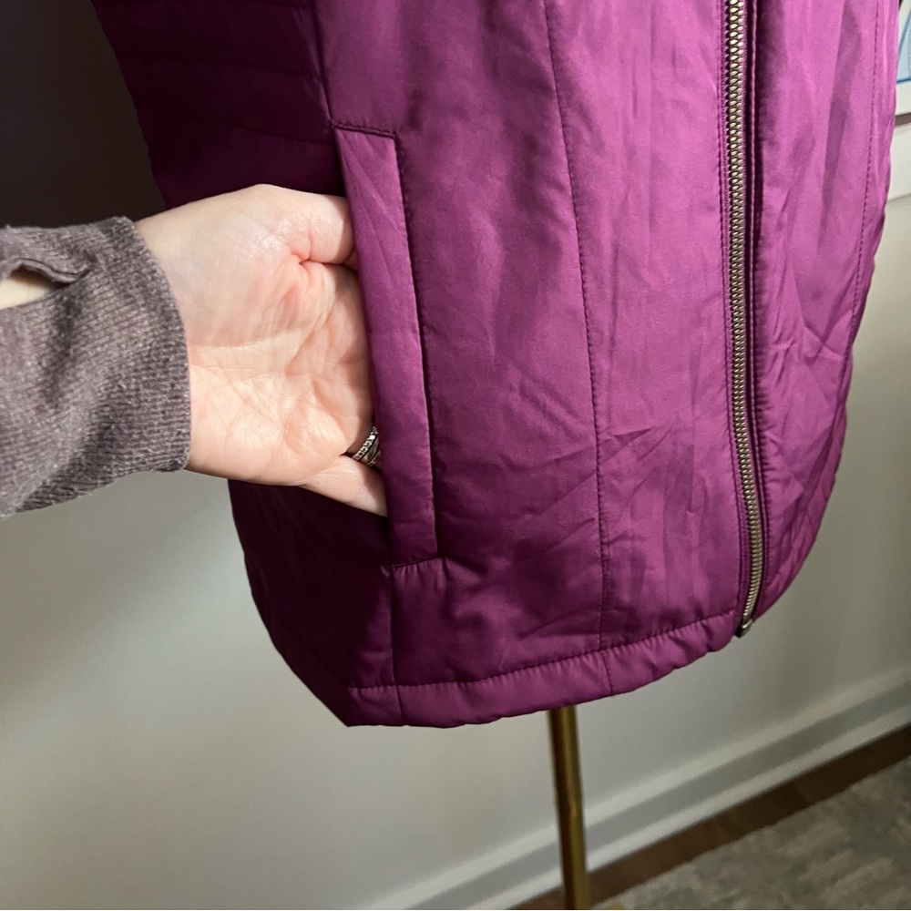 EUC Columbia Plum Puffer Vest - Picture 5 of 10